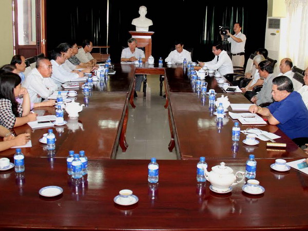 Việt kiều Lào kiện toàn tổ chức, phát triển phong trào